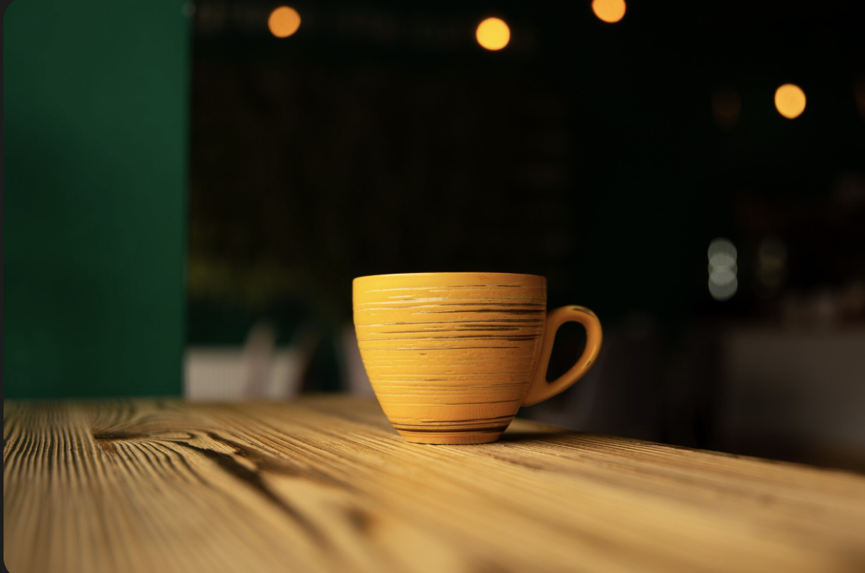 Menyambut Malam dengan Langkah Perlahan